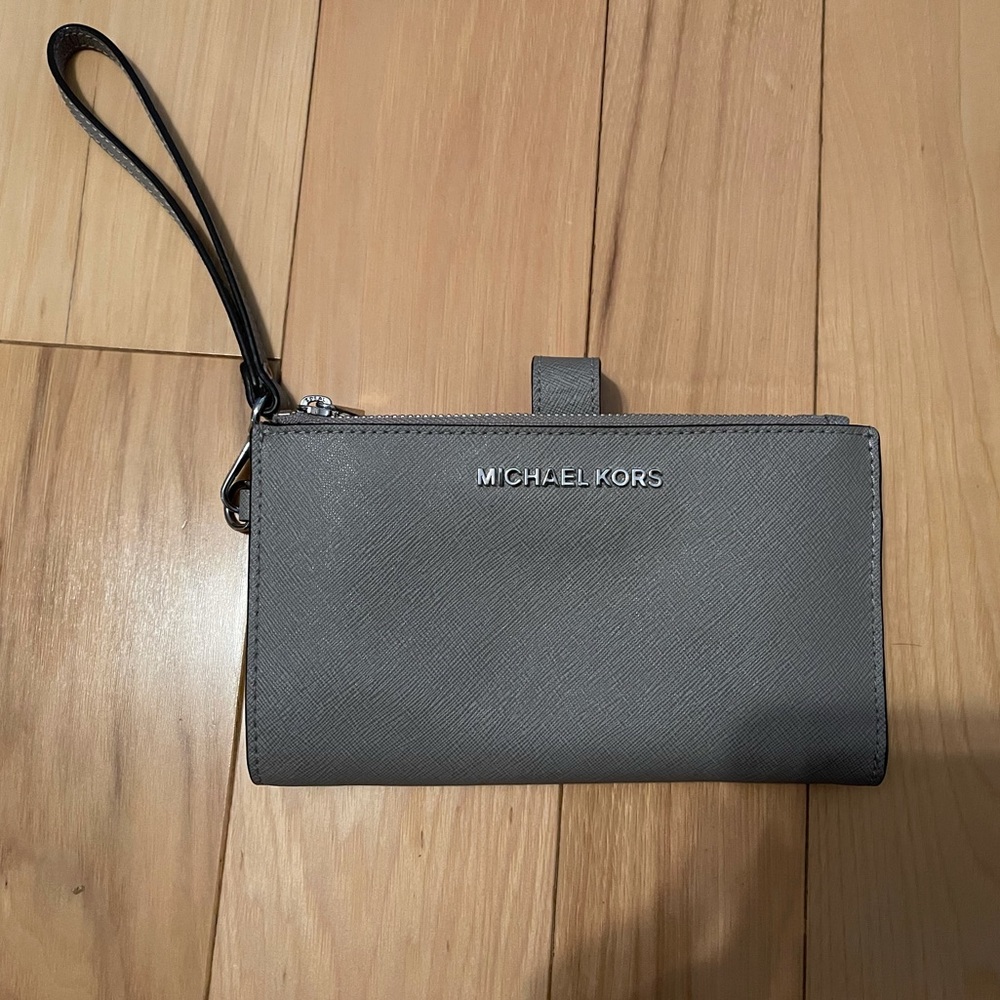 Michael Kors wristlet wallet